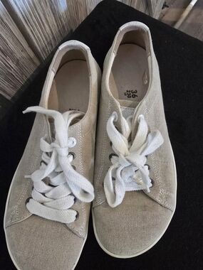 Birkenstock Canvas Sneakers • Beige • Size 36 / US 6